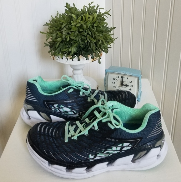 hoka one one vanquish